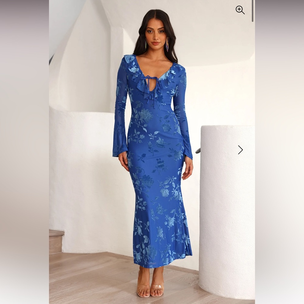 NWT Hello Molly FRIENDS TO LOVERS LONG SLEEVE MAXI DRESS BLUE